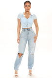 Classic Tapered Ripped Mom Jeans - Light Blue Wash Ins Street