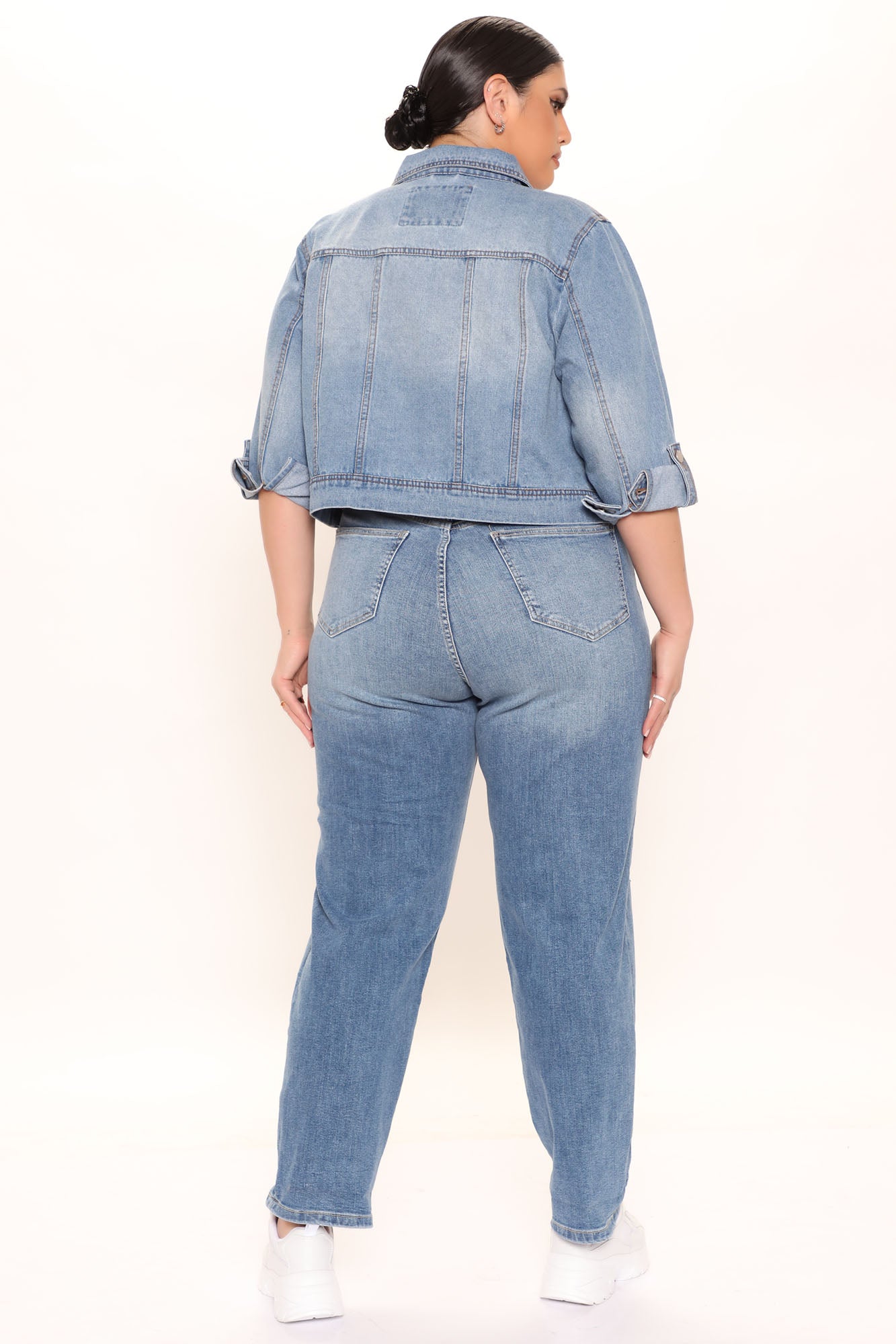 Super Mom High Rise Jeans - Medium Blue Wash Ins Street