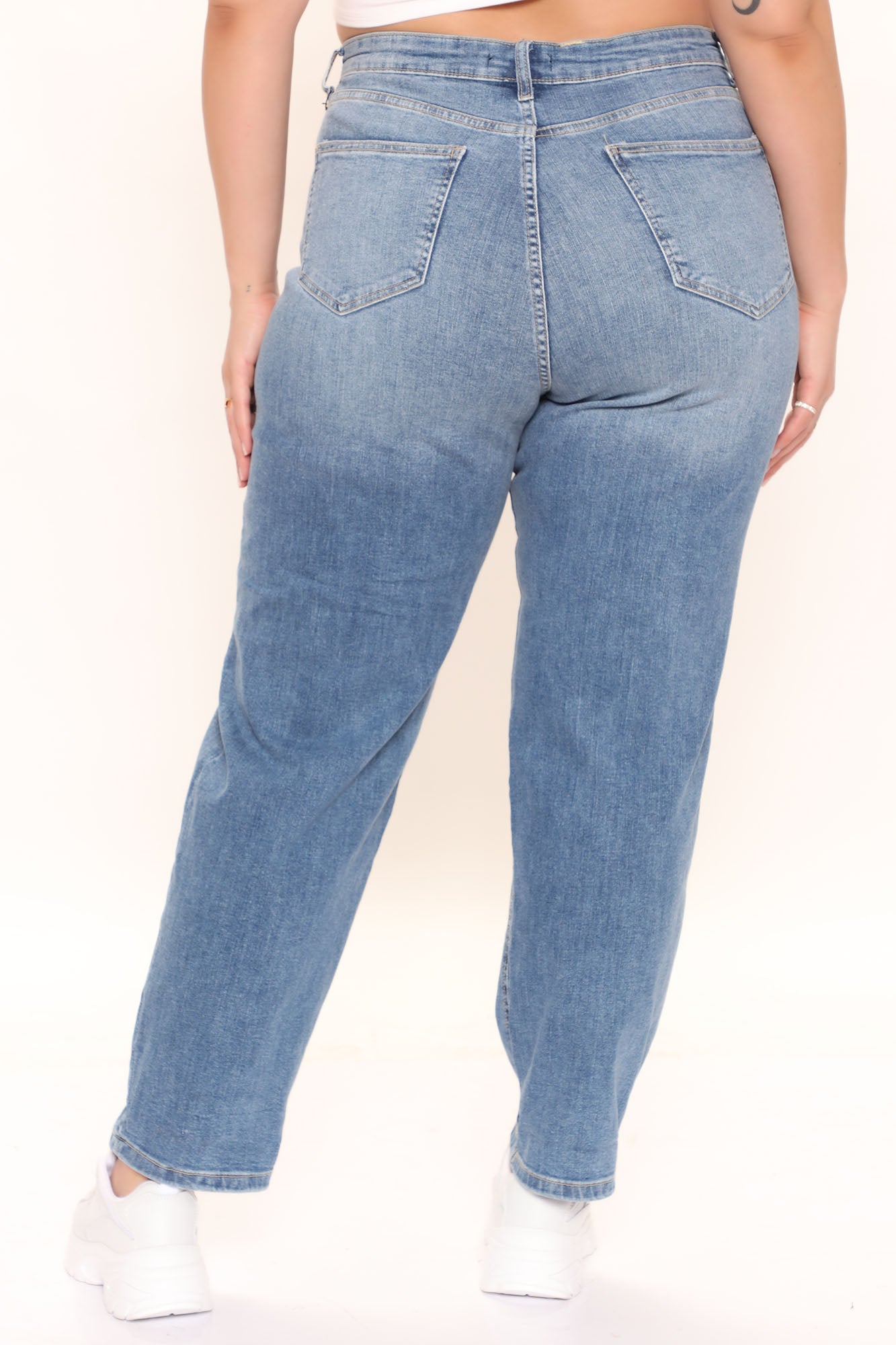 Super Mom High Rise Jeans - Medium Blue Wash Ins Street