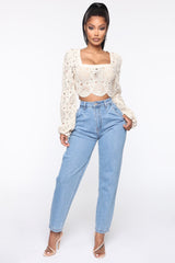 Tell Me Everything Pleated Mom Jeans - Light Blue Wash Ins Street