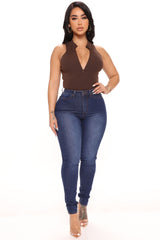 Soho Super Stretch High Rise Jeggings - Dark Wash Ins Street