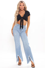 Malibu Weekend Destroy Hem Jeans - Light Blue Wash Ins Street