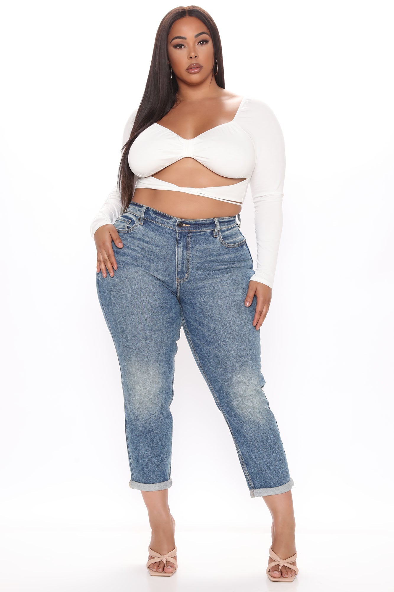 Not Your Ordinary Mom Jeans - Medium Blue Wash Ins Street