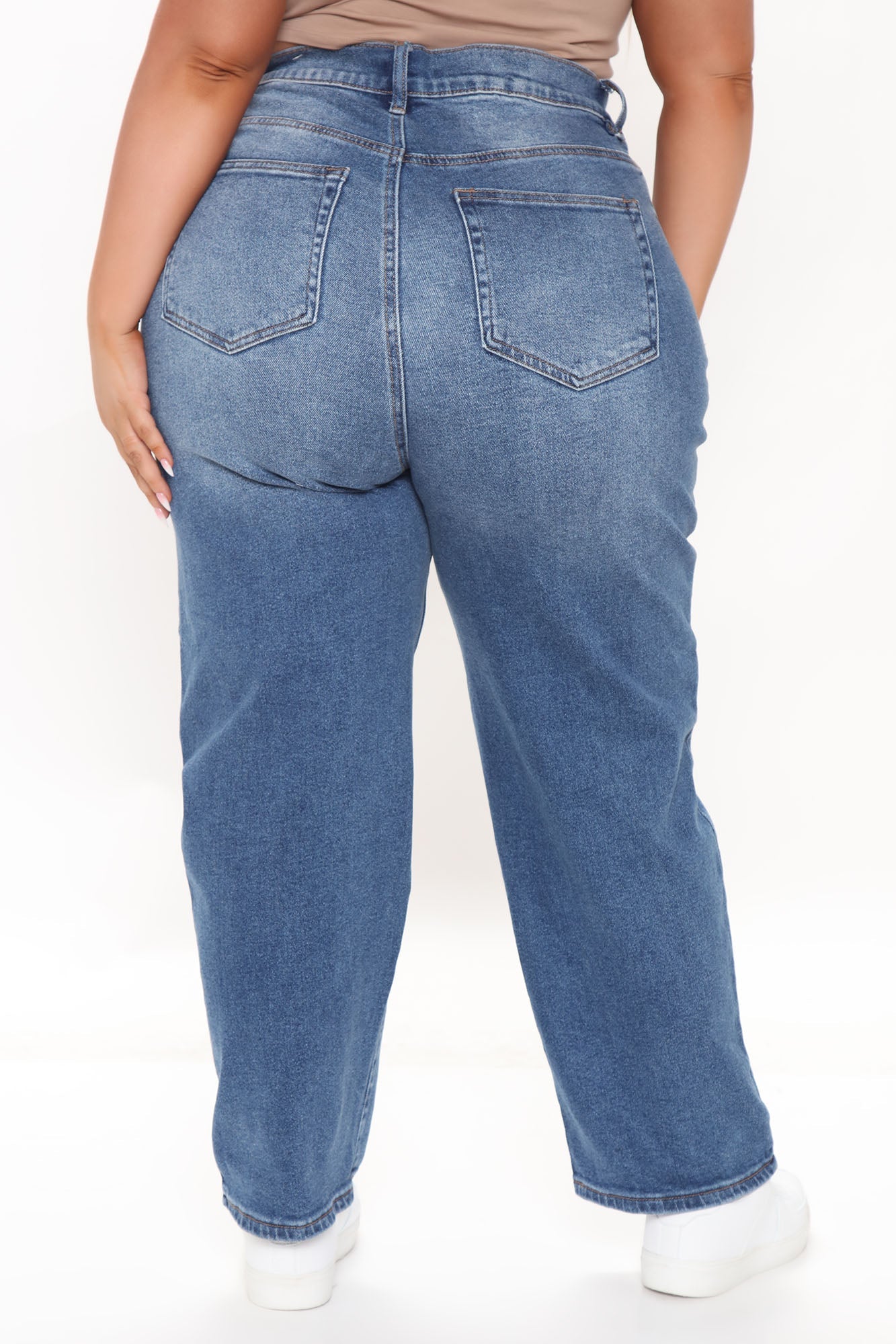 What A Girl Wants Straight Leg Jeans - Dark Wash Ins Street