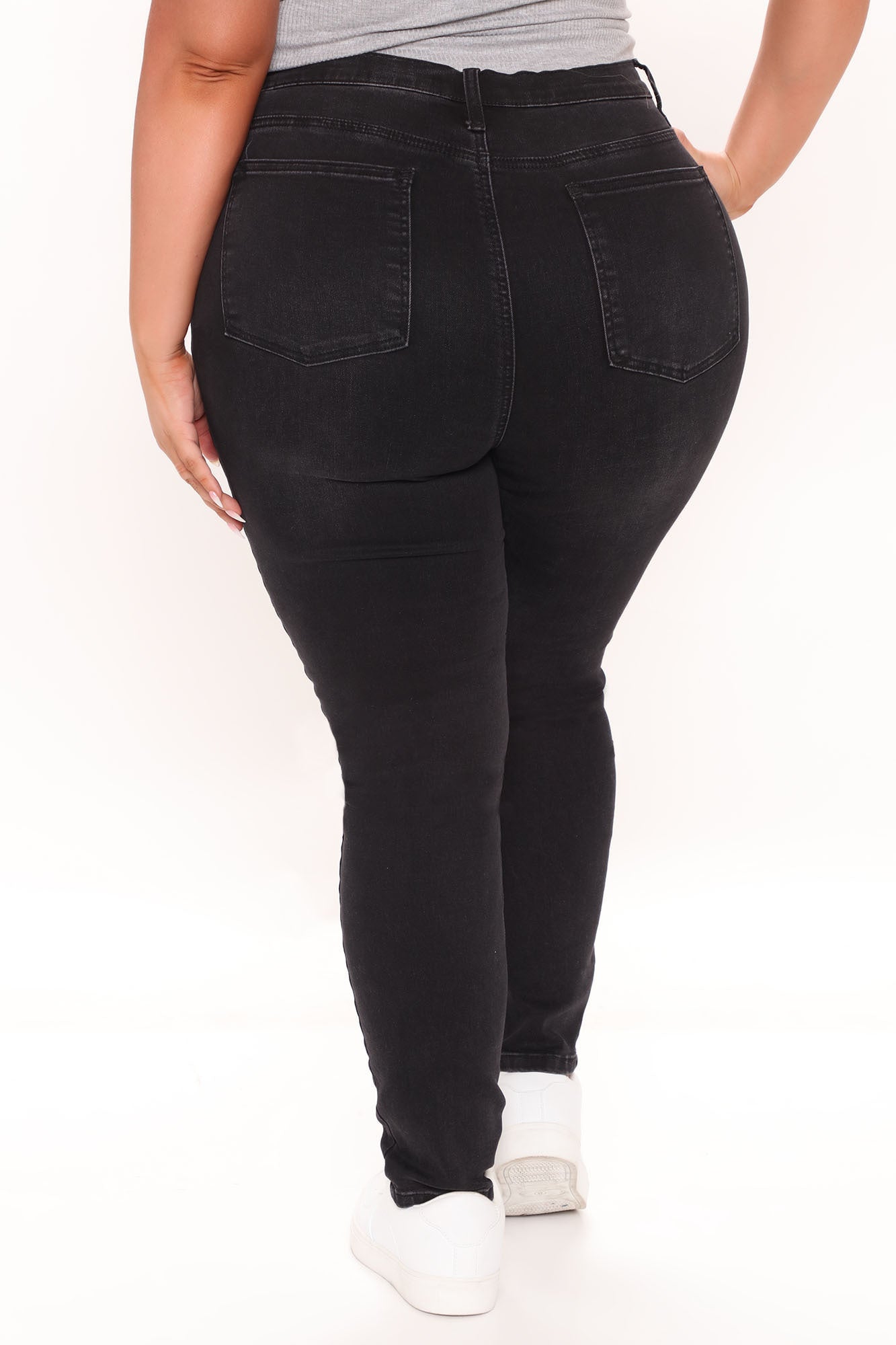 Out On The Town Skinny Jeans - Black Ins Street