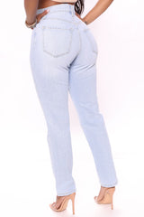 Hometown Cutie Mom Jeans - Light Blue Wash Ins Street
