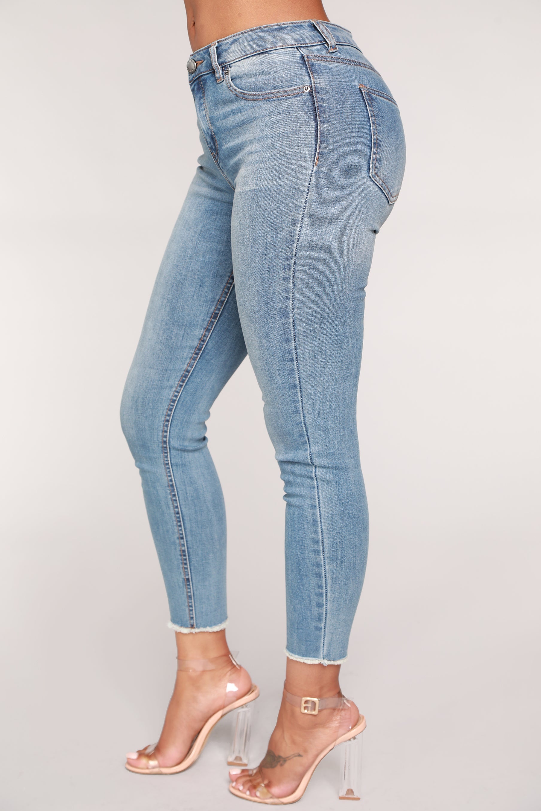 Stir It Up Ankle Jeans - Light Blue Wash Ins Street