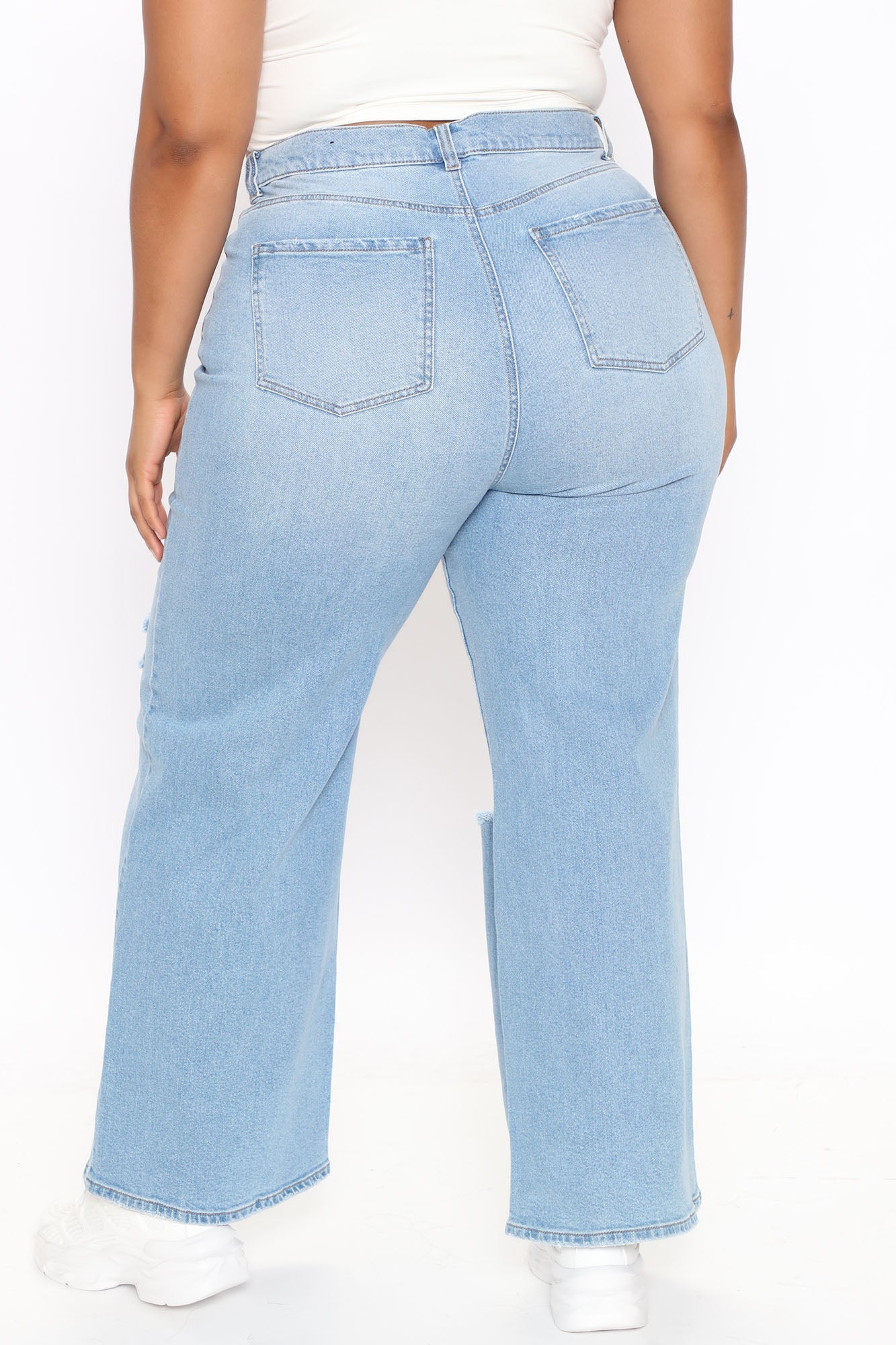 Oh So 90's Ripped Wide Leg Jeans - Light Blue Wash Ins Street