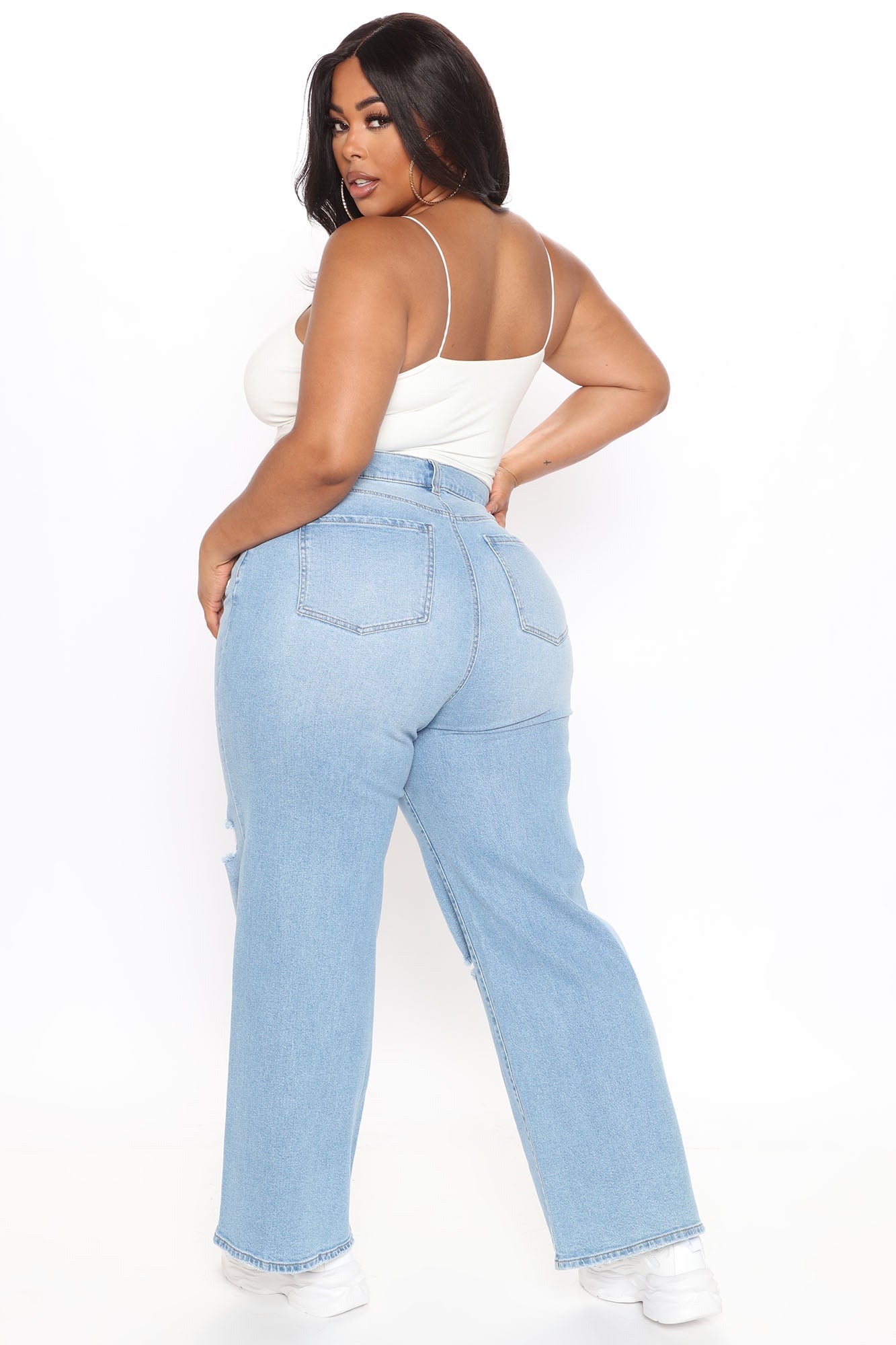 Oh So 90's Ripped Wide Leg Jeans - Light Blue Wash Ins Street