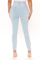 Drivin' To The Ocean Jeans - Light Blue Wash Ins Street