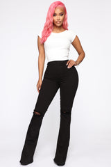 Here To Stay Flare Jeans - Black Ins Street