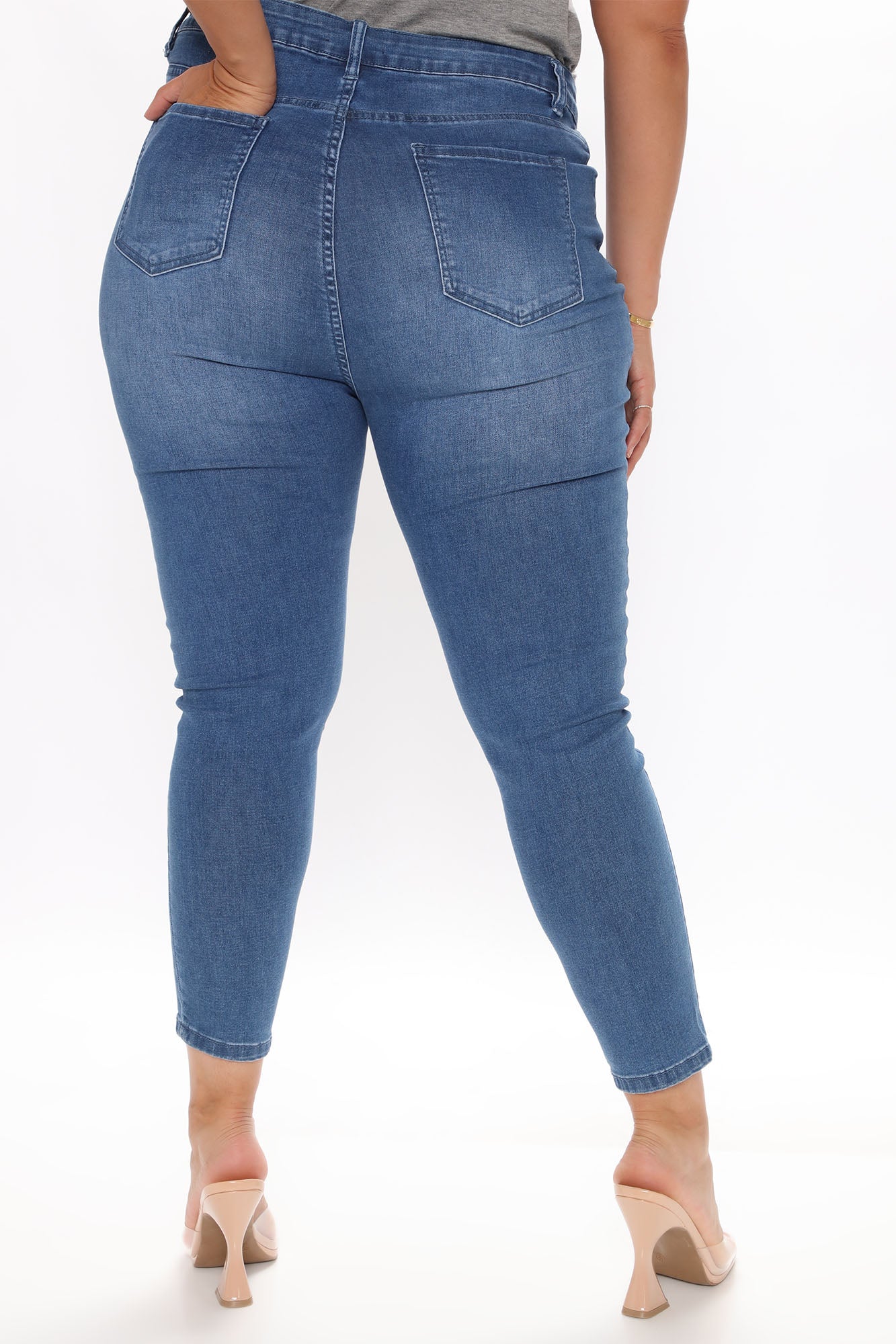 Maya Classic Skinny Jeans - Medium Blue Wash Ins Street