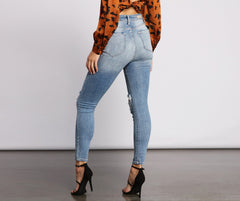 High Rise Destructed Skinny Jeans insstreet