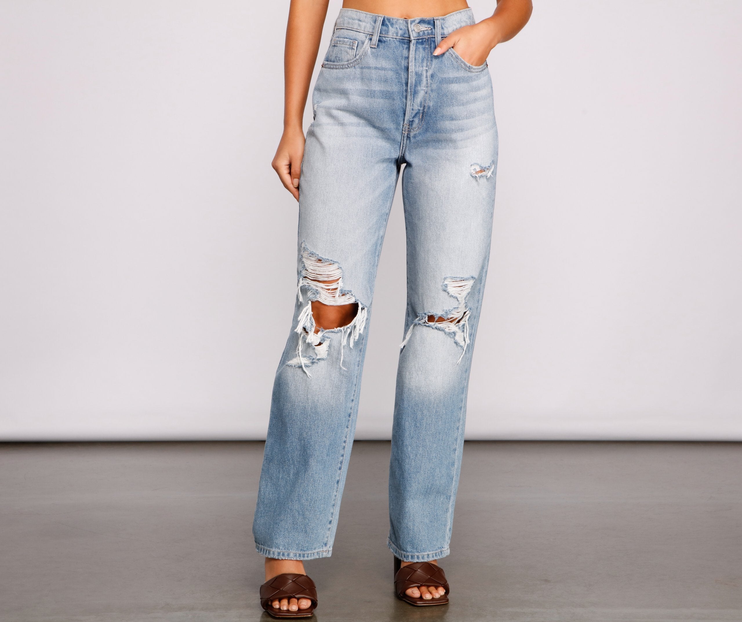 High-Rise Destructed Boyfriend Jeans insstreet