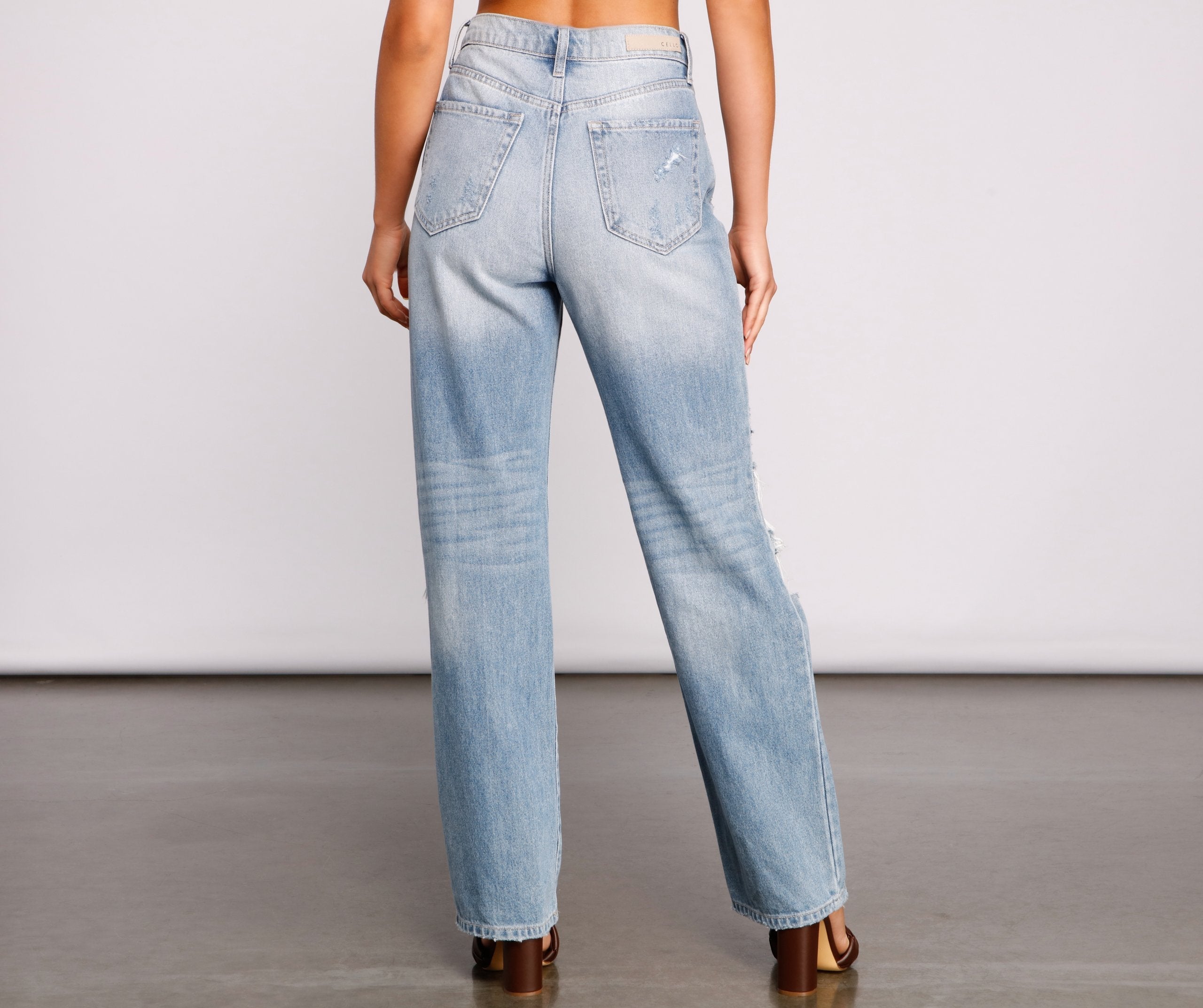 High-Rise Destructed Boyfriend Jeans insstreet