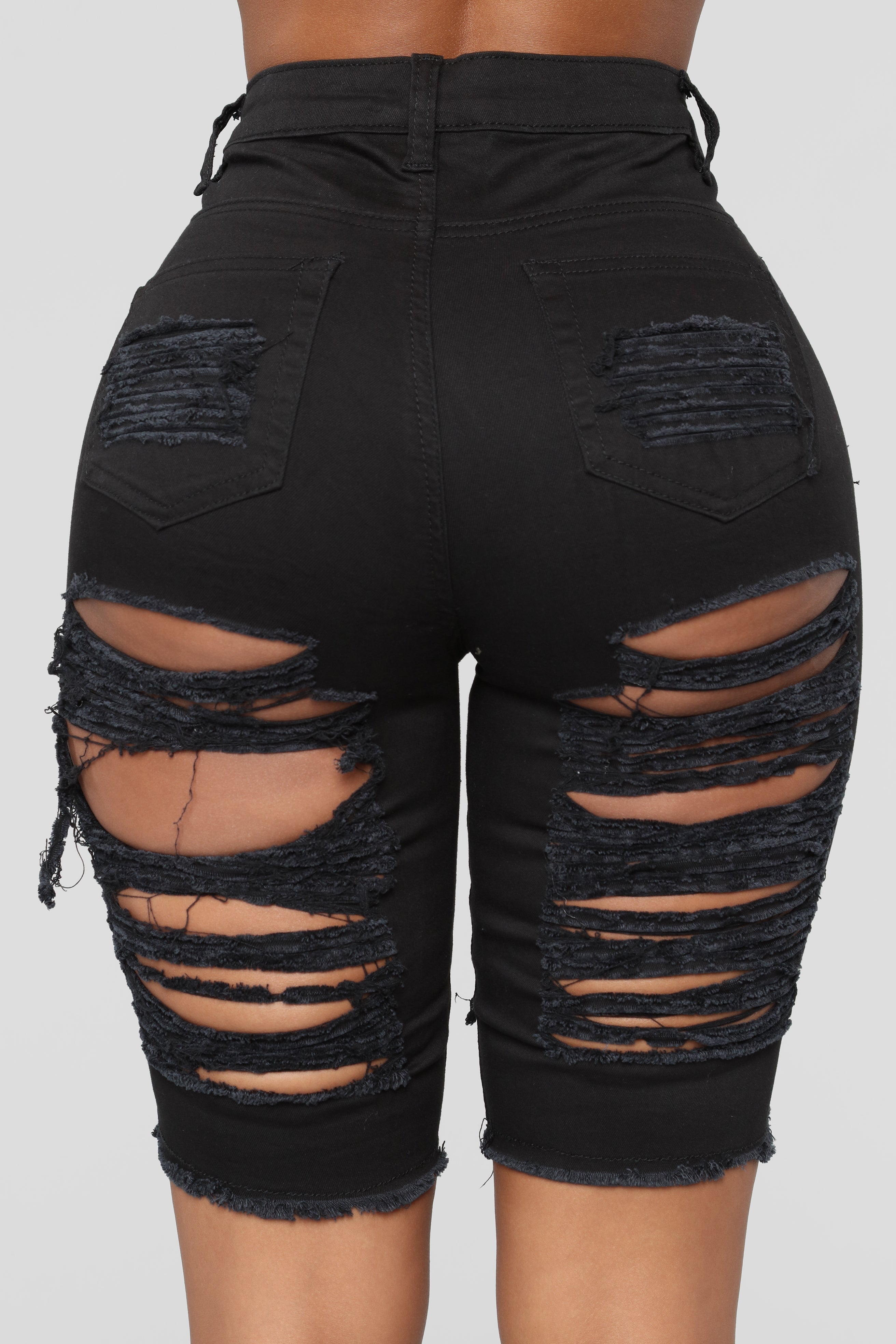 Wave Crasher Bermuda Shorts - Black Ins Street