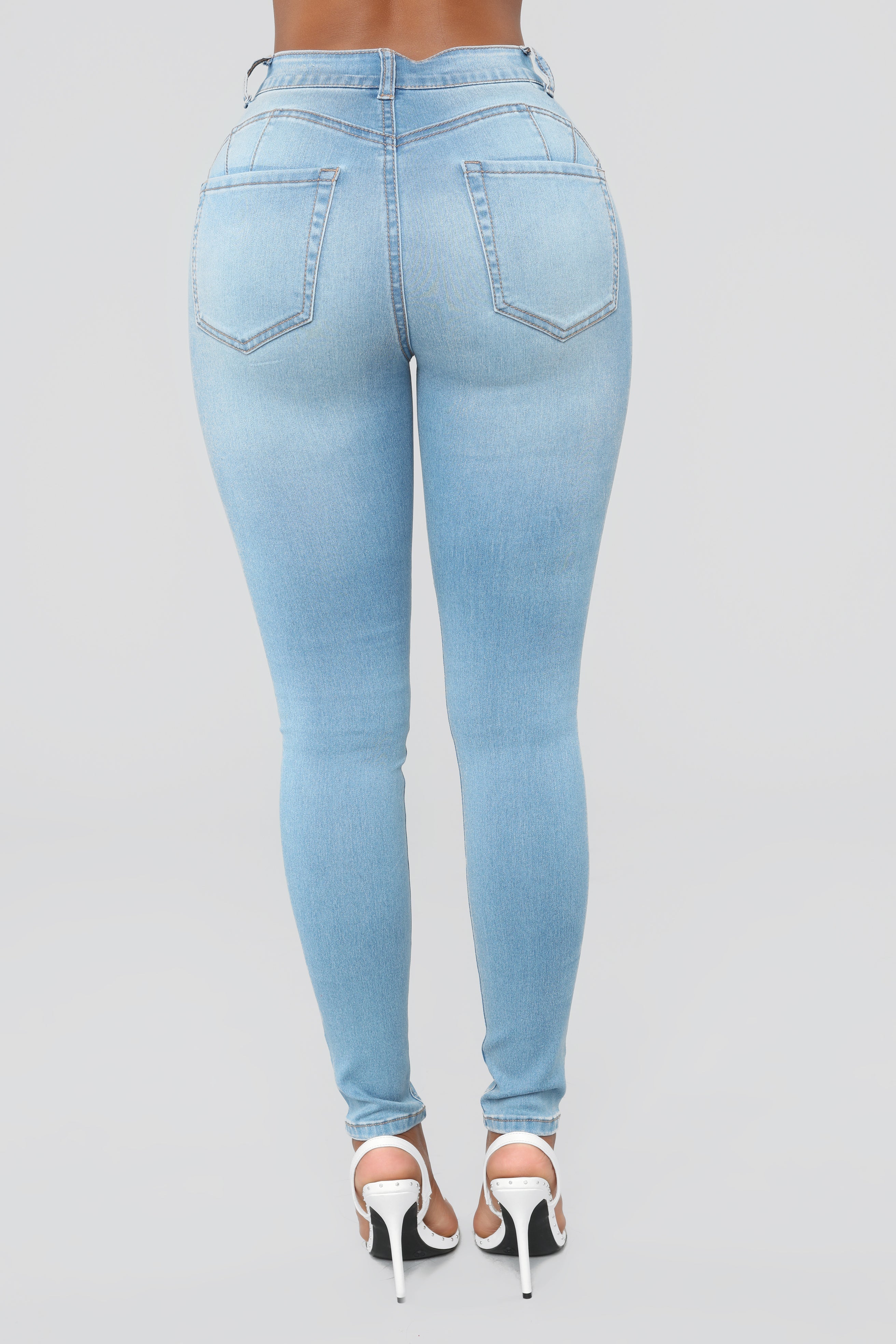 Alexa High Rise Skinny Jeans - Light Blue Wash Ins Street