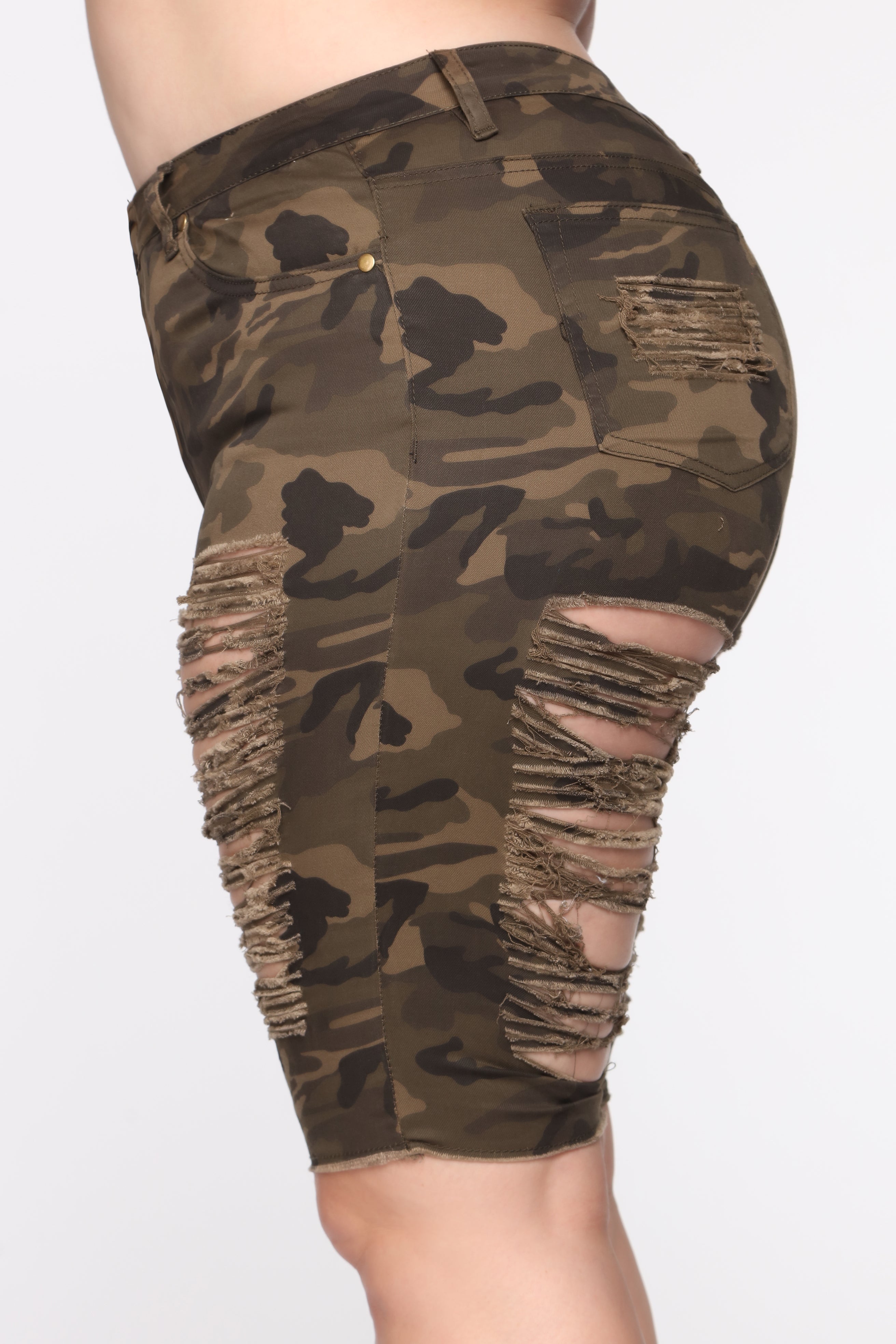 Wave Crasher Bermuda Shorts - Camo Ins Street