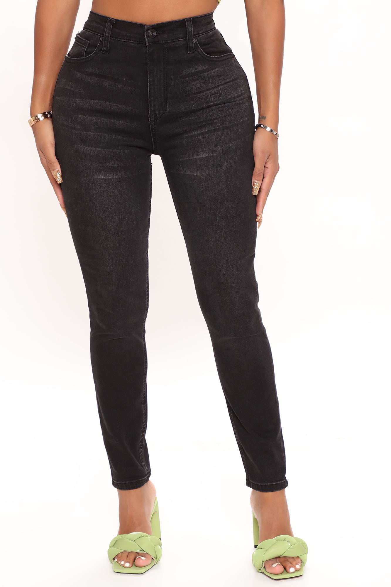 Going Out On The Town Skinny Jeans - Black Ins Street