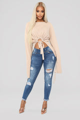 Turnin' Heads Low Rise Jeans - Medium Blue Wash Ins Street