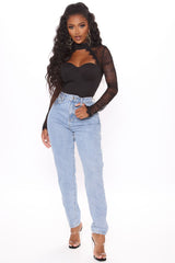 Let's Rewind Mom Jeans - Light Blue Wash Ins Street