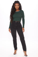 Let's Rewind Mom Jeans - Black Ins Street