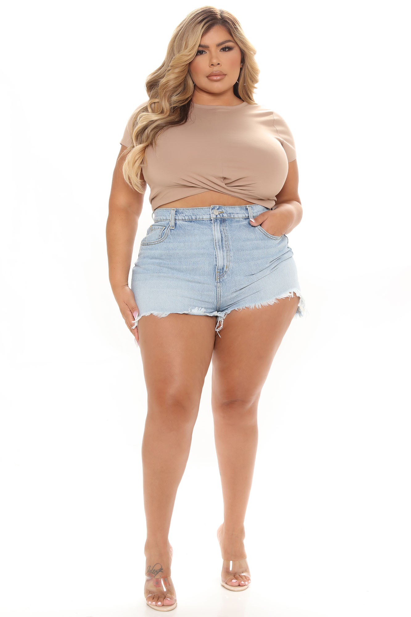 Hot Shot High Rise Denim Shorts - Light Wash Ins Street