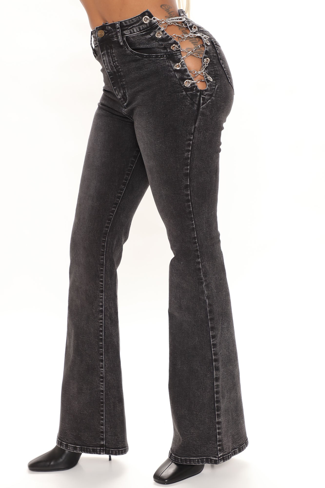 Breaking Chains Stretch Flare Jeans - Black Ins Street
