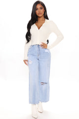 Short Fast Times Loose Wide Leg Jeans - Light Blue Wash Ins Street