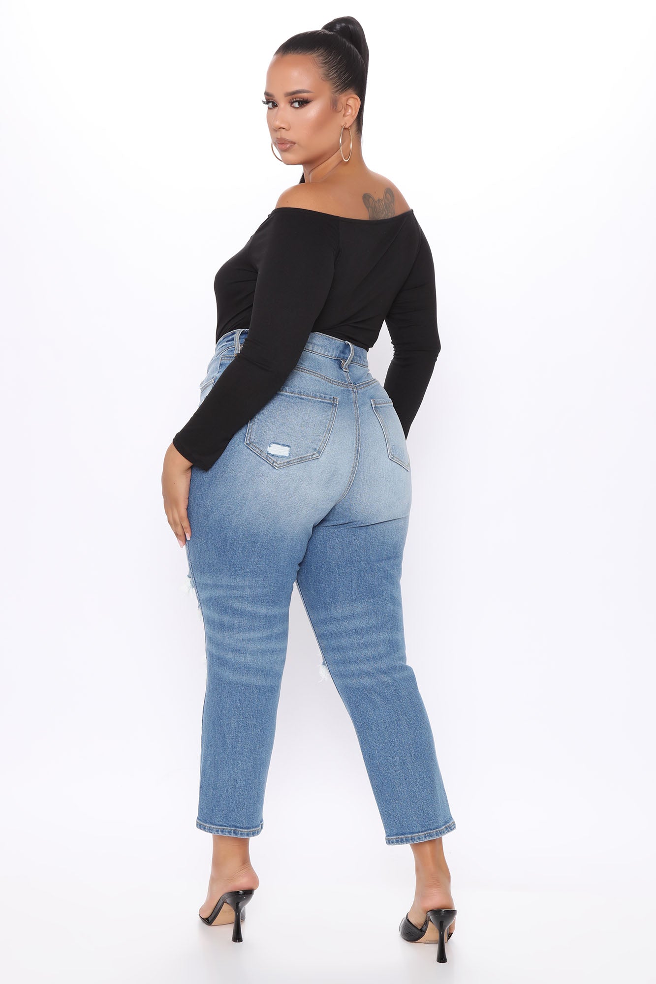 A Real Life Dream High Rise Jeans - Medium Blue Wash Ins Street