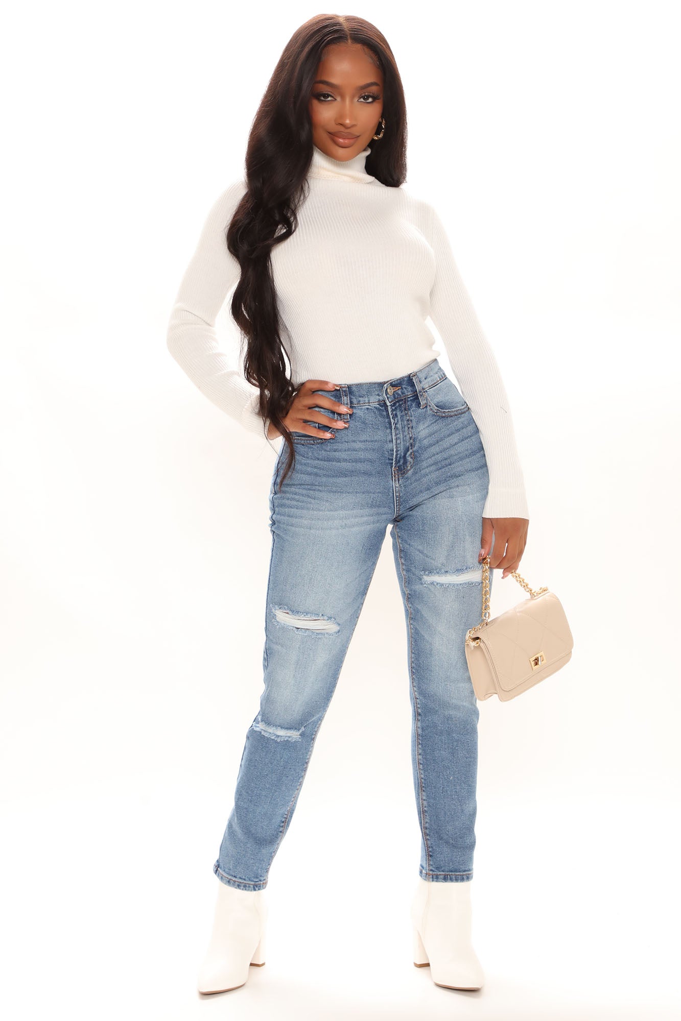 Arms Open High Rise Mom Jeans - Light Blue Wash Ins Street