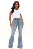 Vintage High Rise Classic Flare Jeans - Light Blue Wash Ins Street