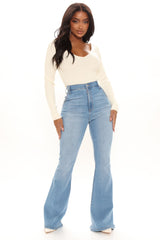 Oh She's Fancy Classic Stretch Flare Jeans - Light Blue Wash Ins Street