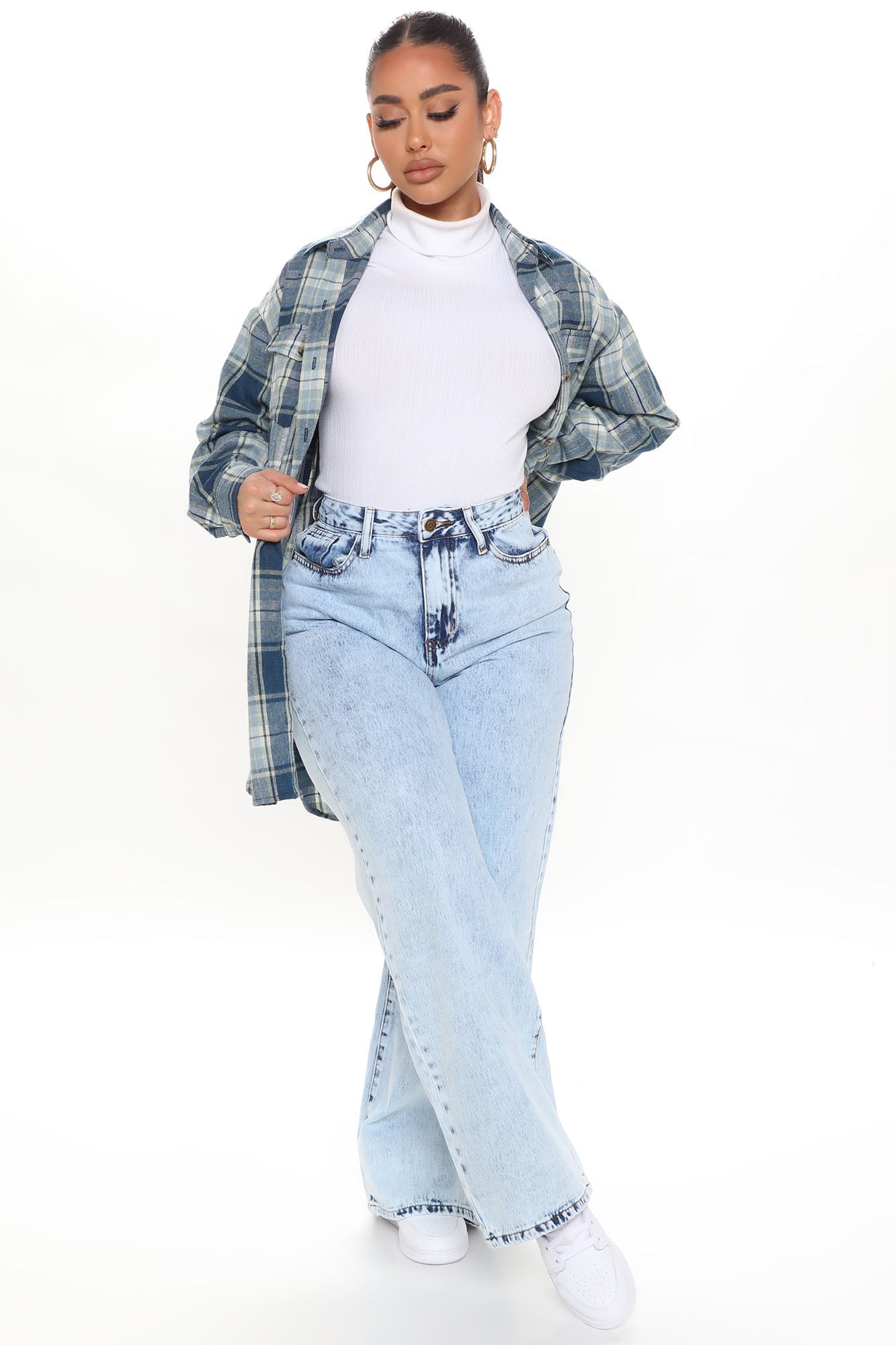 Baggy Babe Vibes Wide Leg Jeans - Light Blue Wash Ins Street