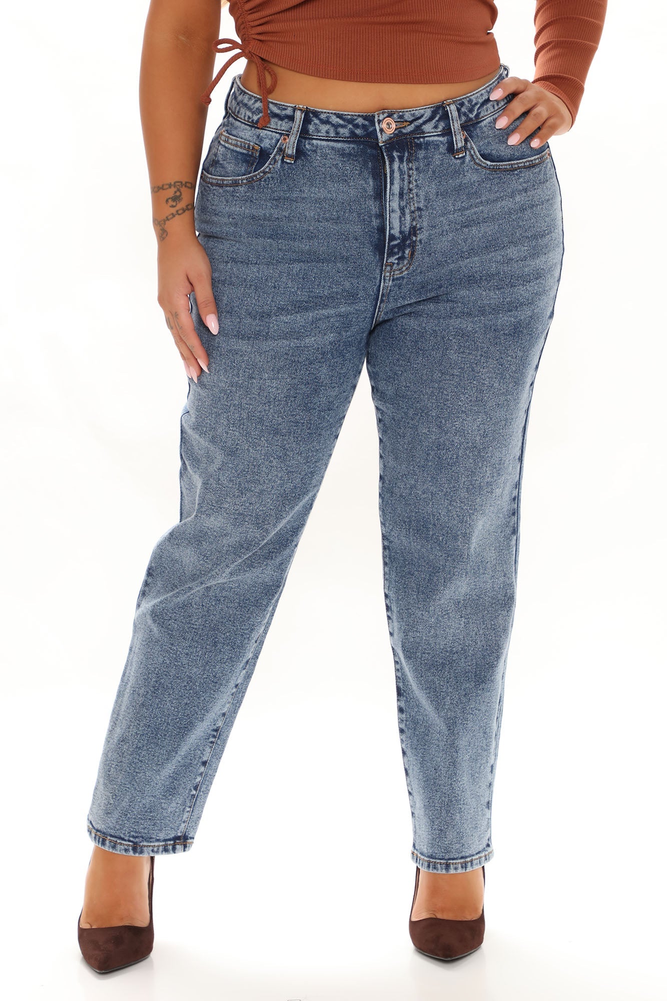Classic Vintage High Rise Straight Leg Jeans - Medium Blue Wash Ins Street
