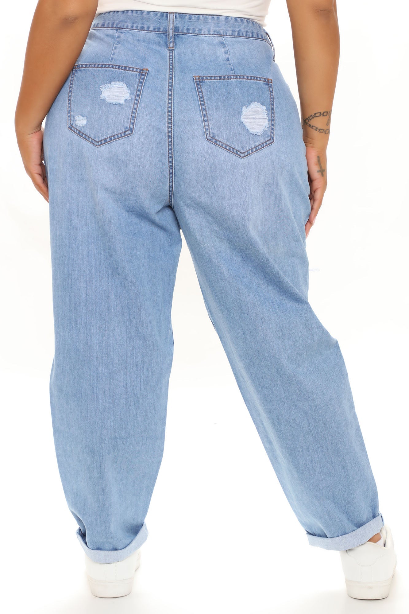 Keeping Secrets Non Stretch Ripped Boyfriend Jeans - Light Blue Wash Ins Street