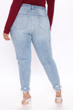 Finesse High Rise Mom Jeans - Light Blue Wash Ins Street