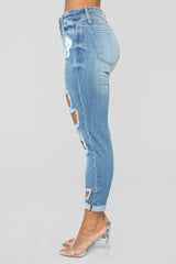 Shannon High Rise Distressed Jeans - Light Blue Wash Ins Street