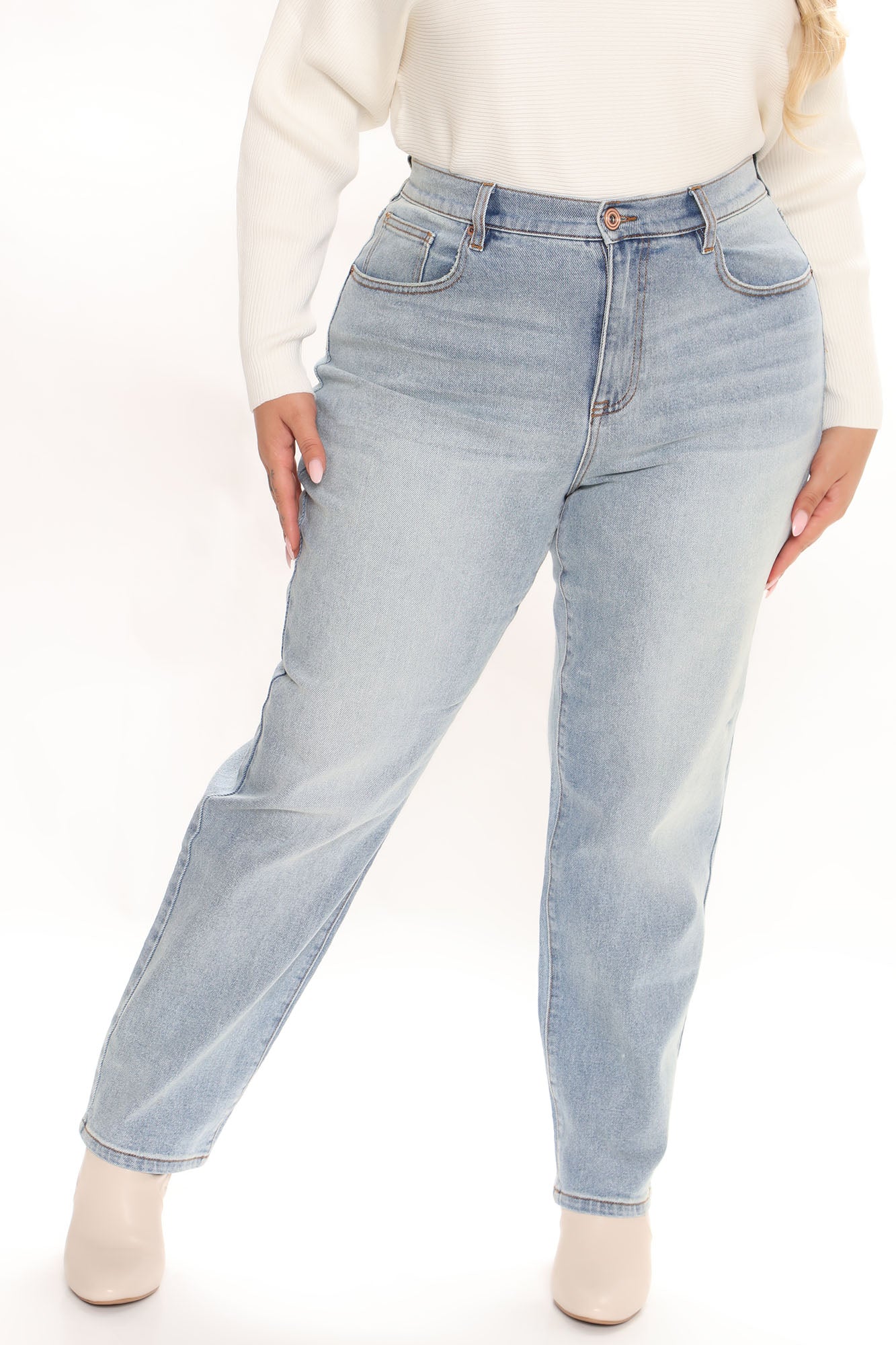 Classic Tapered Mom Jeans - Medium Blue Wash Ins Street