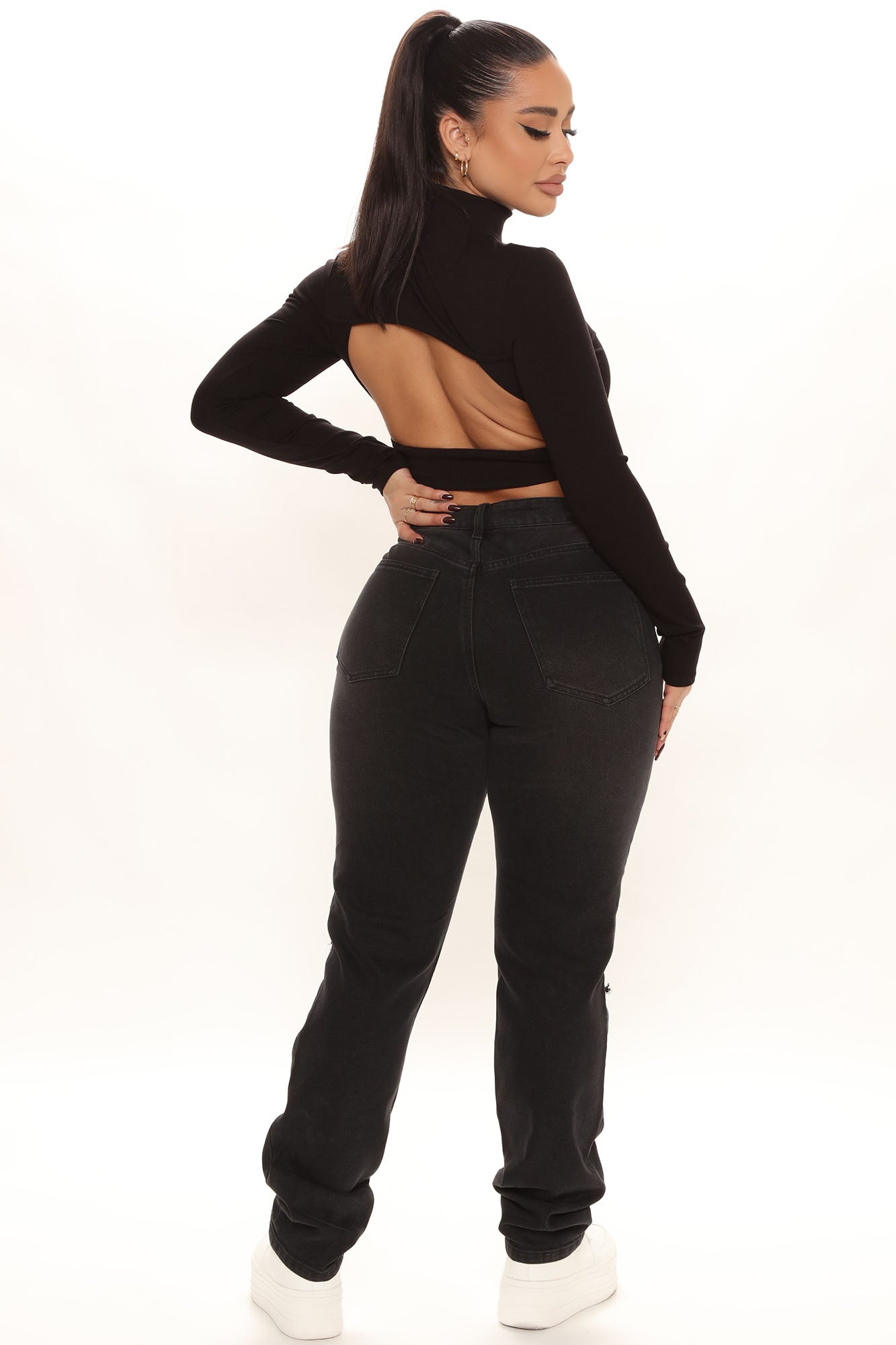 Favorite Getaway Destroyed Straight Leg Jeans - Black Ins Street
