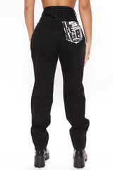 She's A Savage Mom Jeans - Black Ins Street