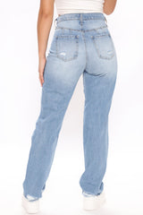 Curvy And I Like It Straight Leg Jeans - Light Blue Wash Ins Street