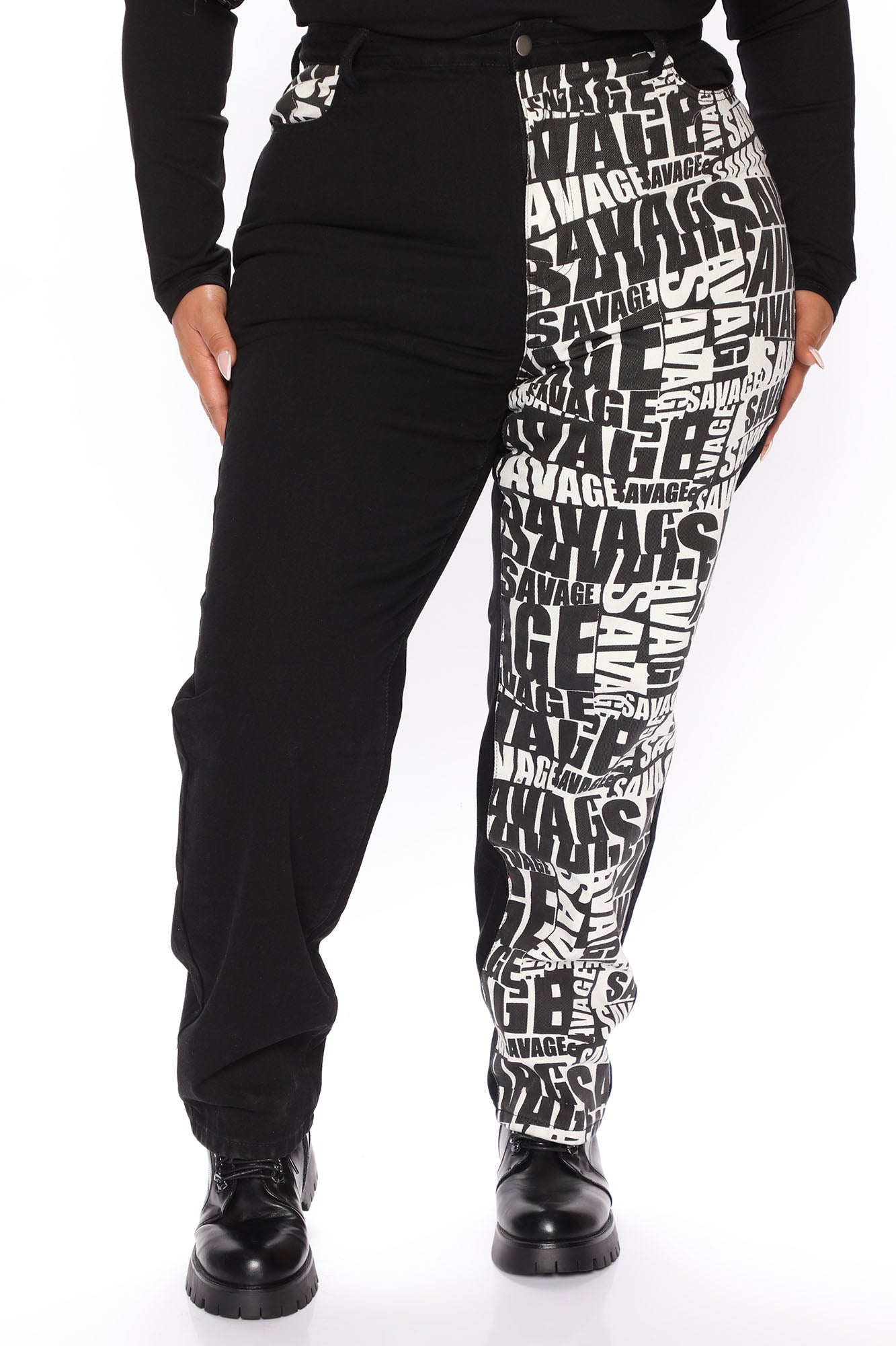 She's A Savage Mom Jeans - Black Ins Street