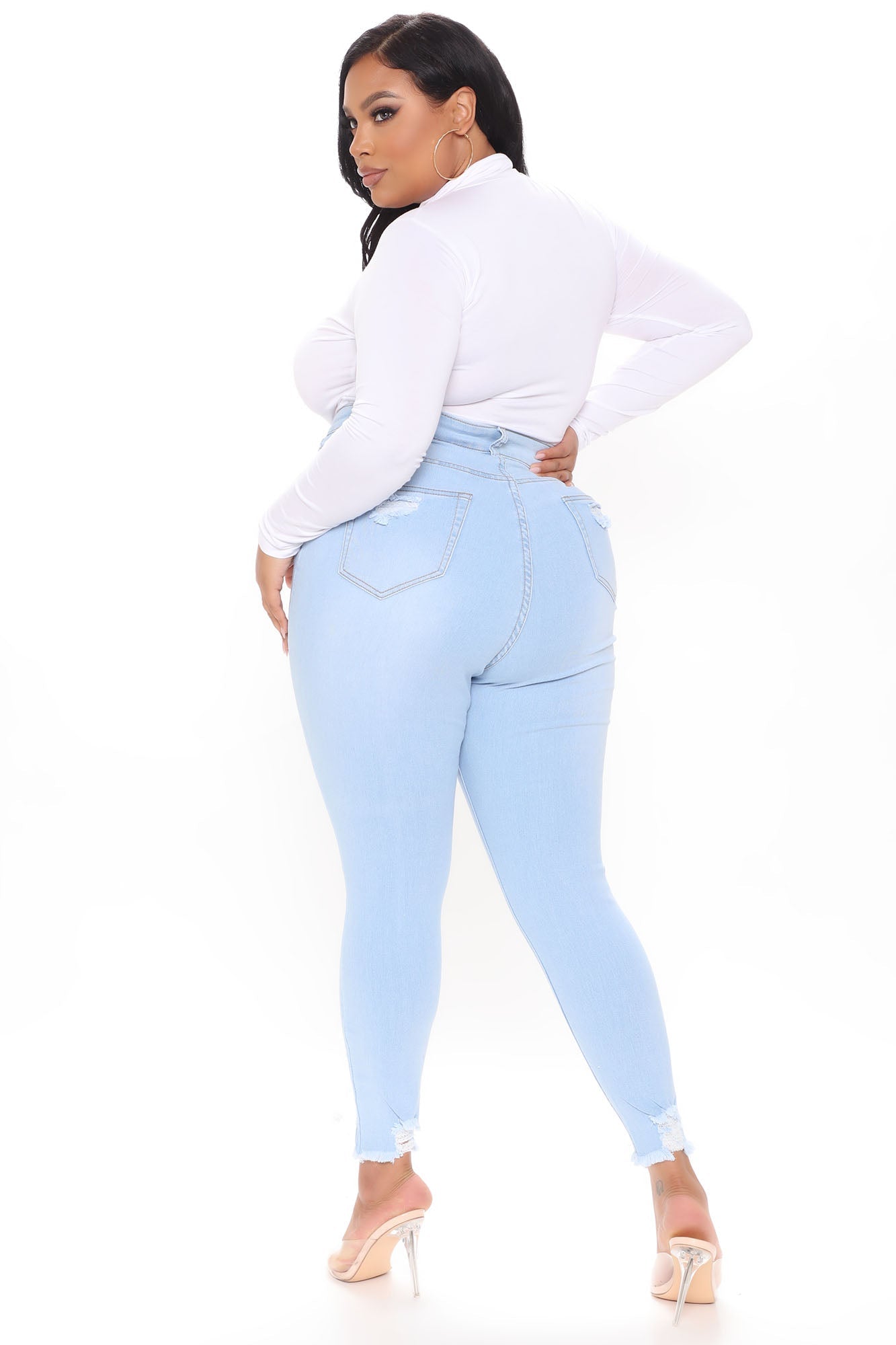 Kenley Distressed HIgh Rise Skinny Jeans - Light Blue Wash Ins Street