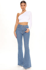 The Queens Stretch Flare Jeans - Medium Blue Wash Ins Street