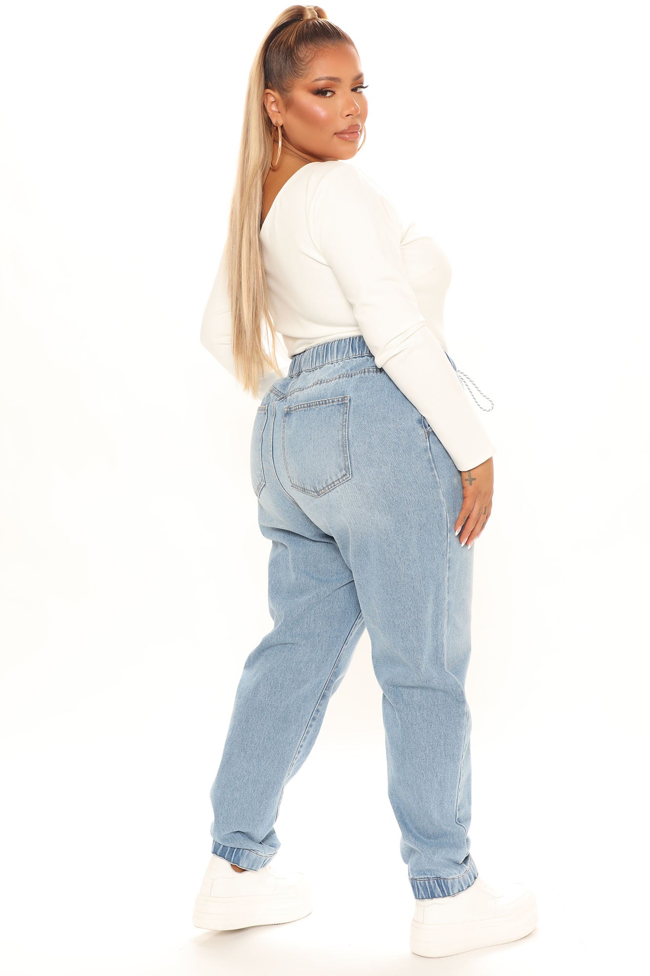 Chill Girl Relaxed Denim Joggers - Light Blue Wash Ins Street