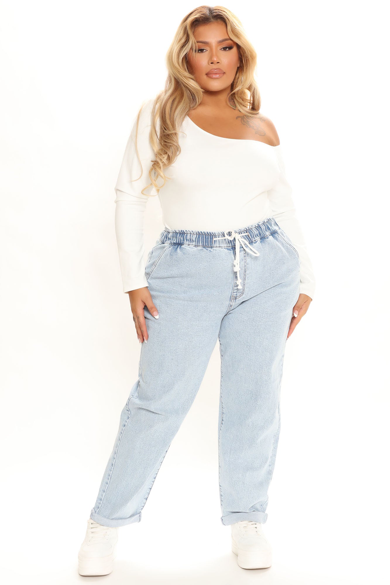 Straight Away Jogger Jeans - Light Blue Wash Ins Street