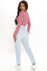 Know It All Non Stretch Mom Jeans - Light Blue Wash Ins Street