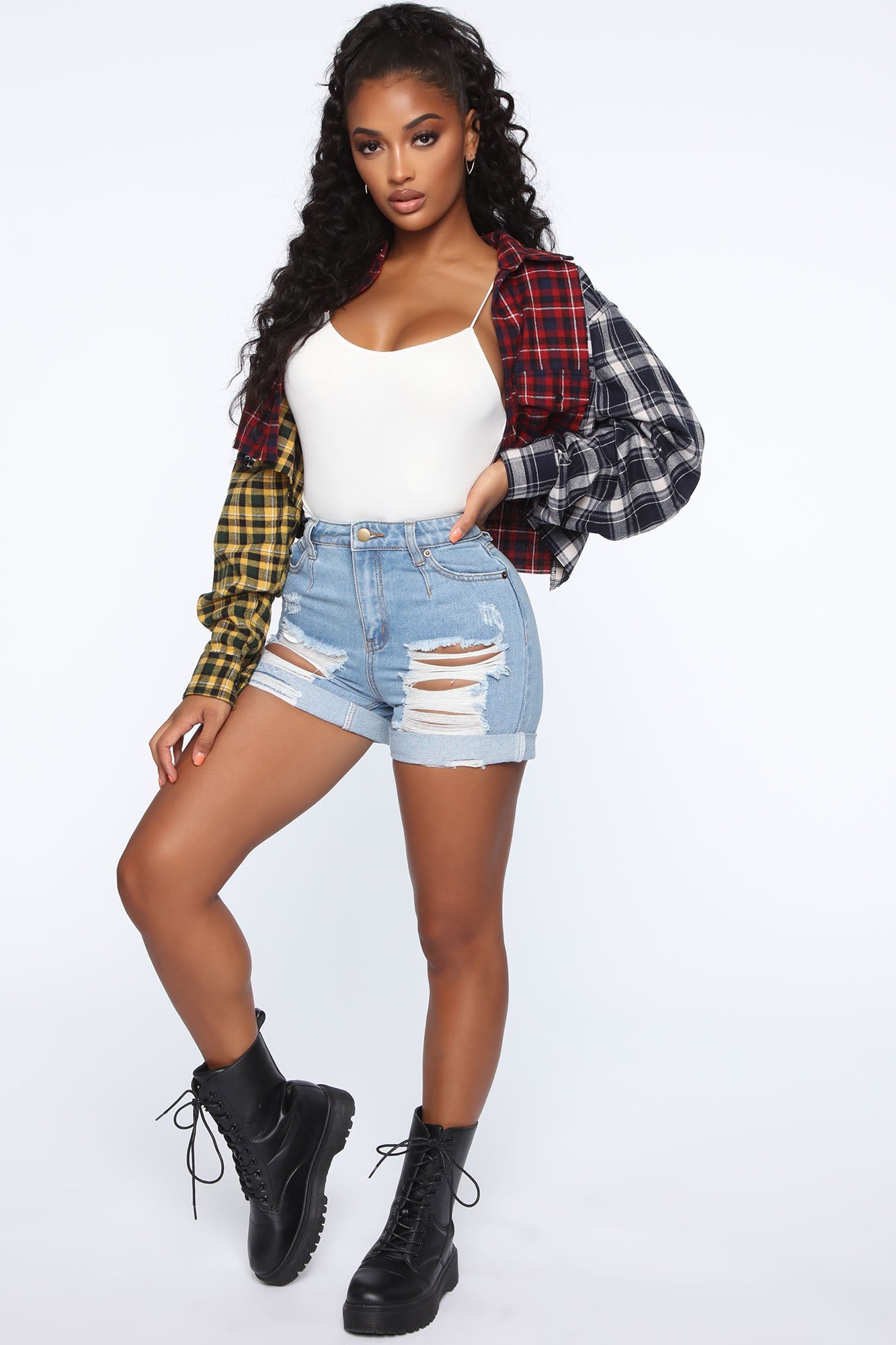 Going Bad High Rise Denim Shorts - Light Wash Ins Street