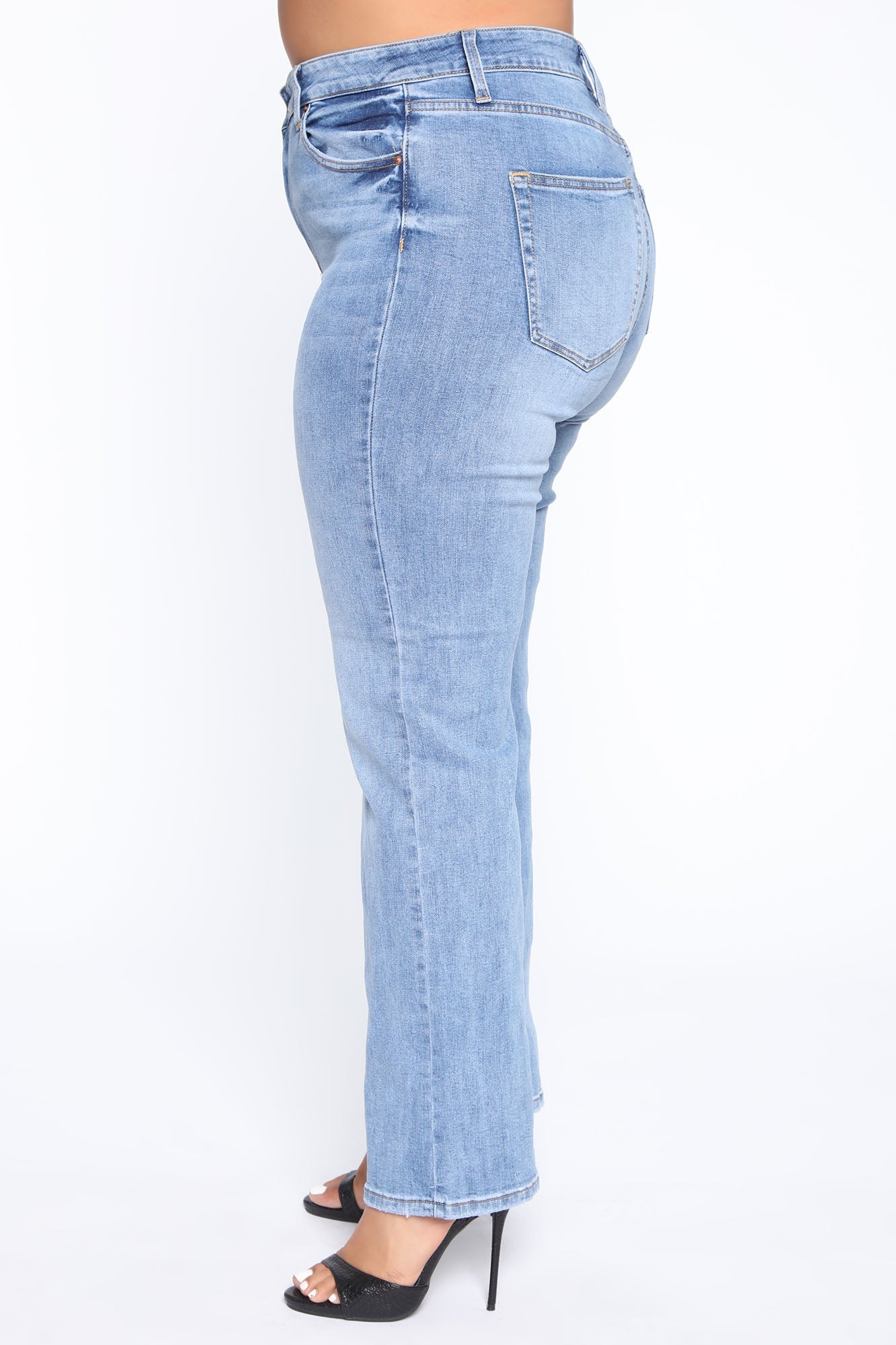 Show Me More Flare Jeans - Light Blue Wash Ins Street
